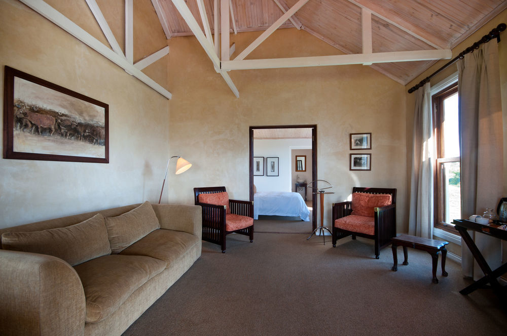 Leeuwenbosch Country House - Amakhala Game Reserve Bagian luar foto