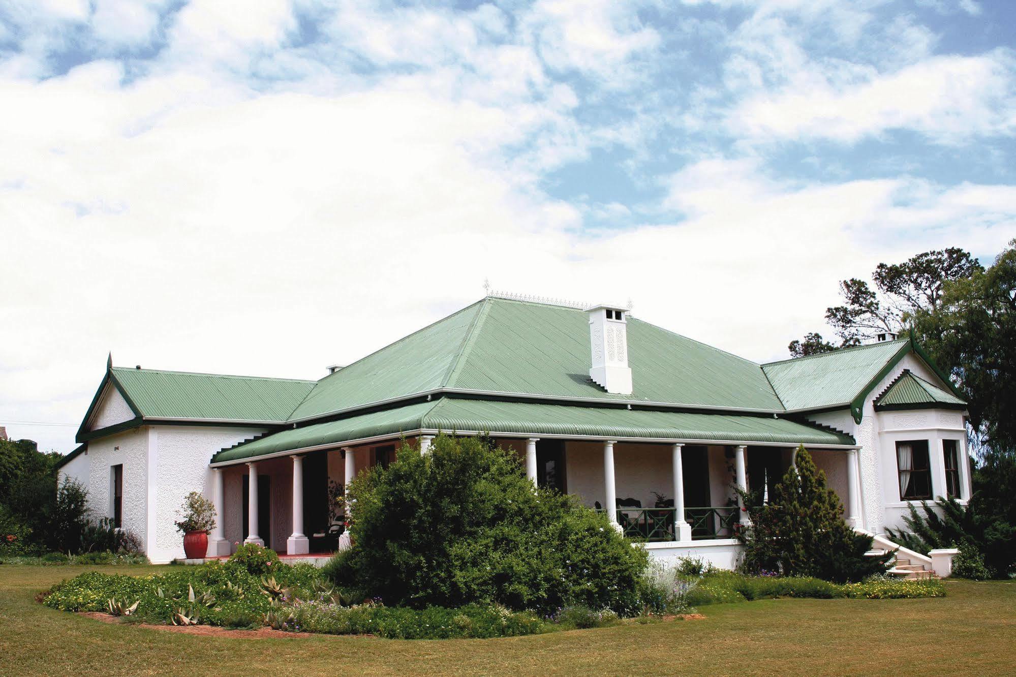 Leeuwenbosch Country House - Amakhala Game Reserve Bagian luar foto